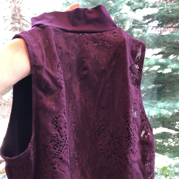 GORGEOUS Ainslie Wear 3-Piece Set! Made in 🇨🇦! - Picture 3 of 9